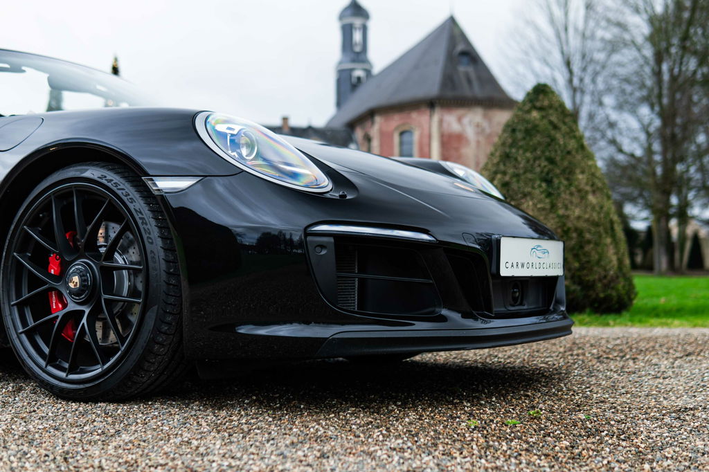 Porsche 991.2 Carrera GTS