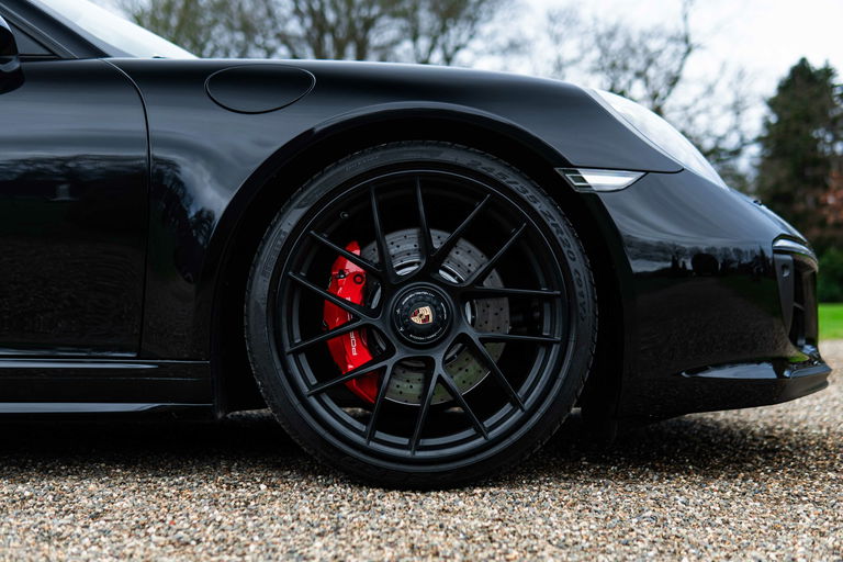 Porsche 991.2 Carrera GTS