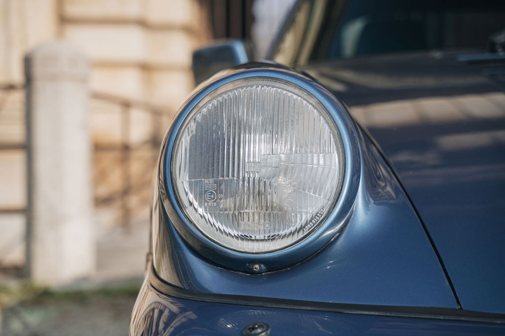 Porsche 964 Carrera 4