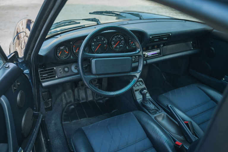 Porsche 964 Carrera 4