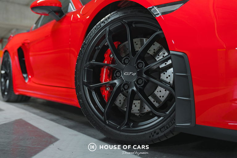 Porsche 718 Cayman GT4
