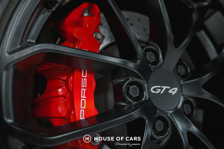 Porsche 718 Cayman GT4