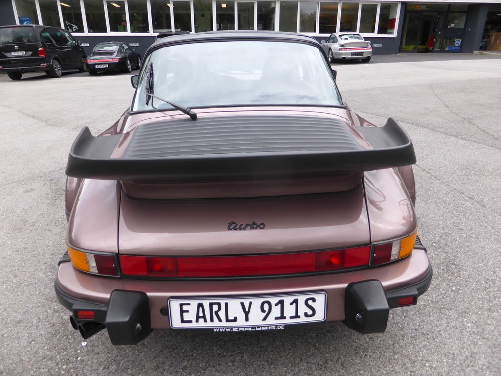 Porsche 911 Turbo 3.3