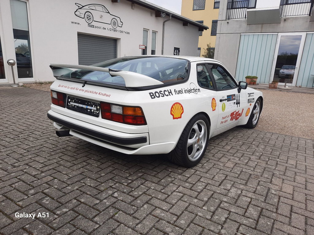 Porsche 944 Turbo Cup