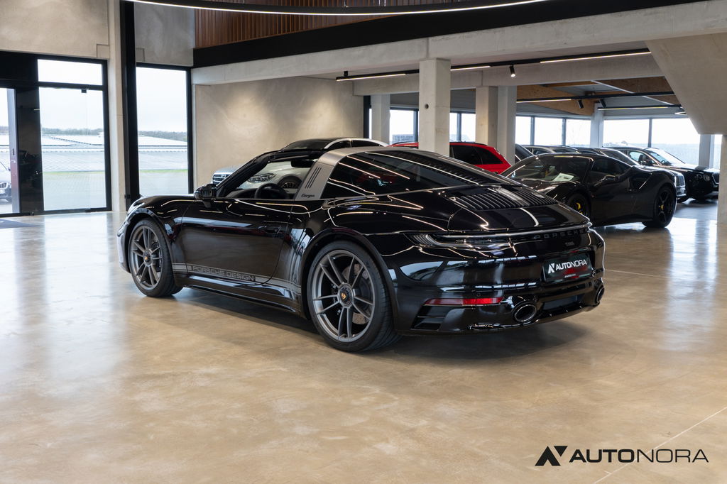 Porsche 992 Edition 50 Jahre Porsche Design