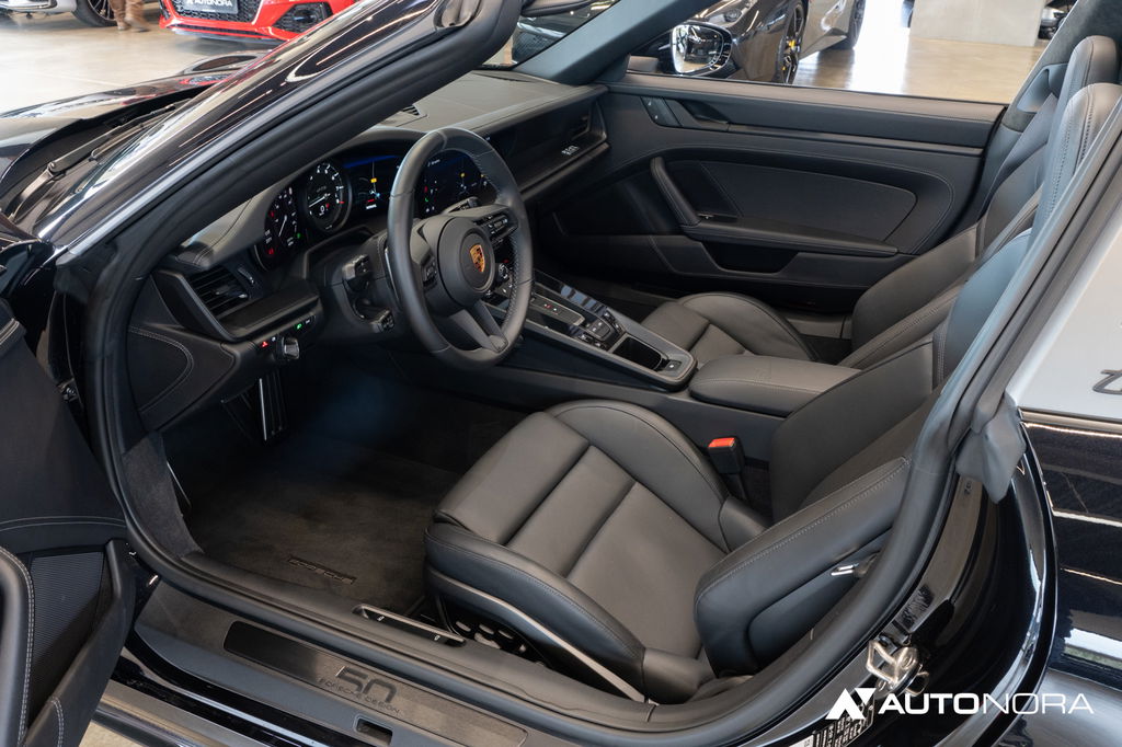 Porsche 992 Edition 50 Jahre Porsche Design