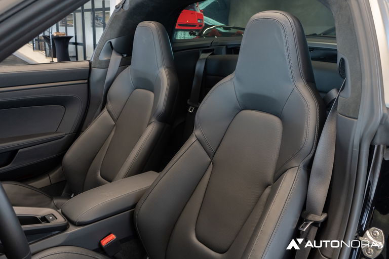 Porsche 992 Edition 50 Jahre Porsche Design