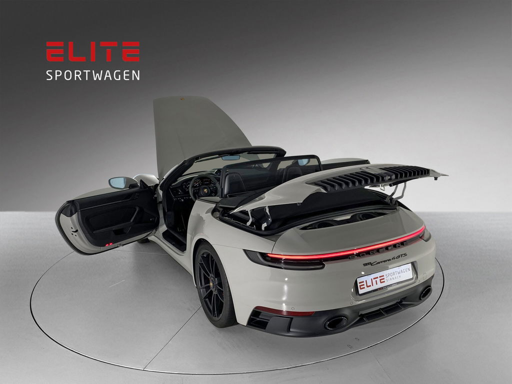 Porsche 992 Carrera 4 GTS