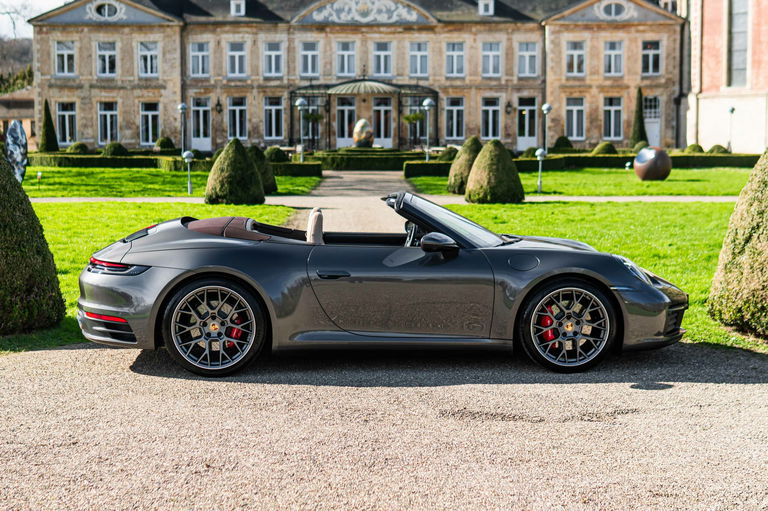 Porsche 992 Carrera 4S