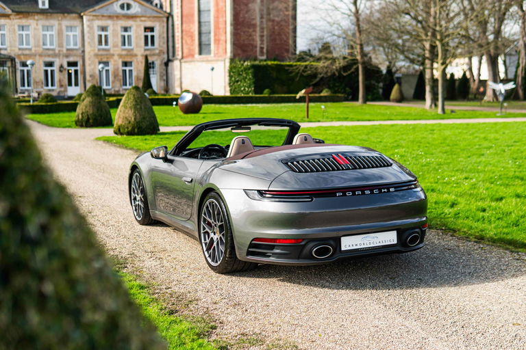 Porsche 992 Carrera 4S