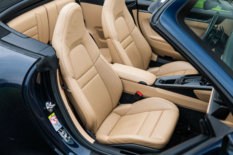 Porsche 992 Carrera 4S