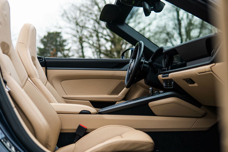 Porsche 992 Carrera 4S