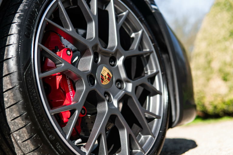 Porsche 992 Carrera 4S