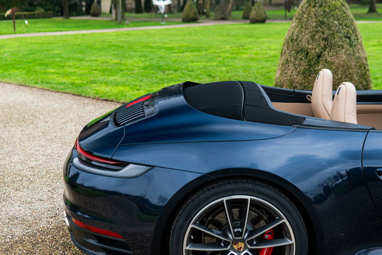 Porsche 992 Carrera 4S