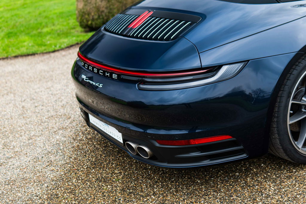 Porsche 992 Carrera 4S