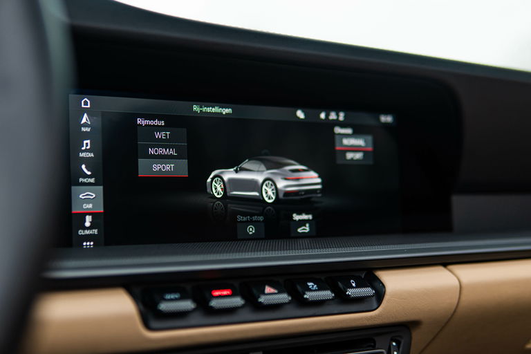 Porsche 992 Carrera 4S