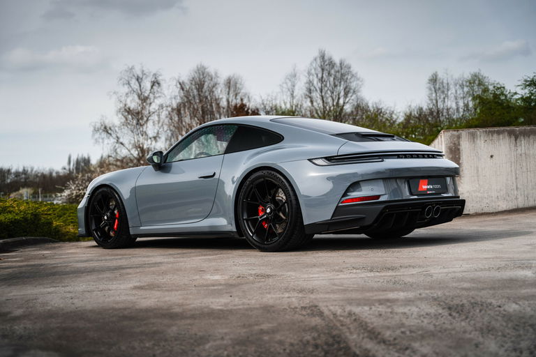 Porsche 992 GT3 Touring