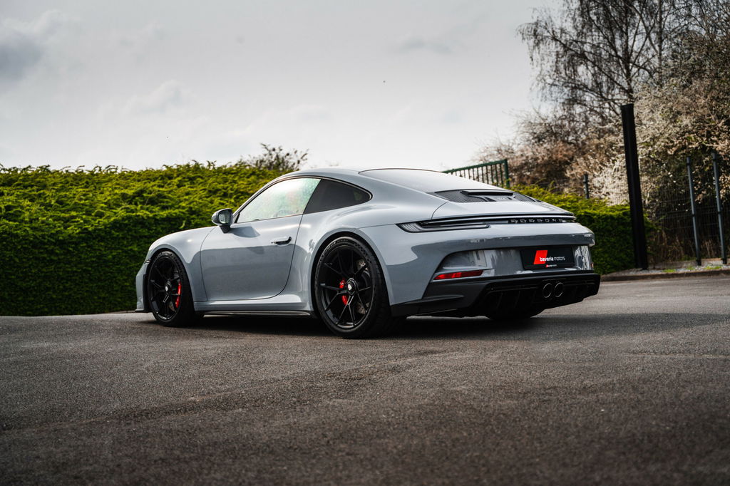 Porsche 992 GT3 Touring