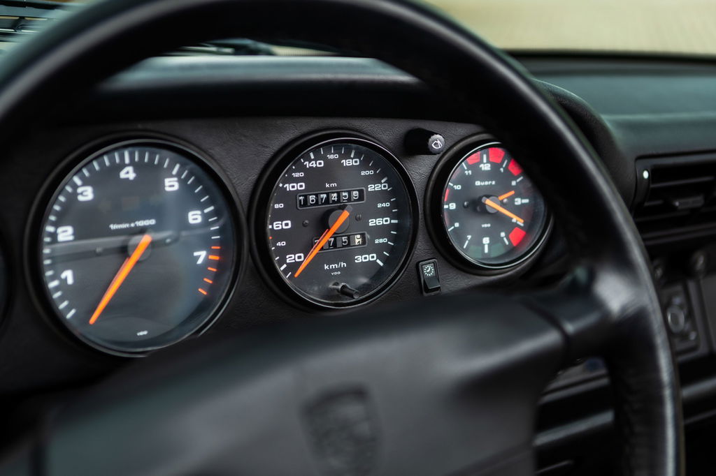 Porsche 993 Carrera 4