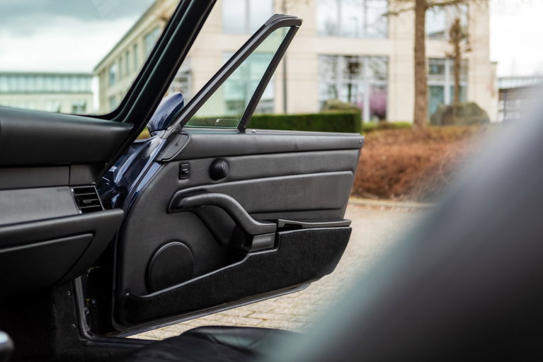 Porsche 993 Carrera 4