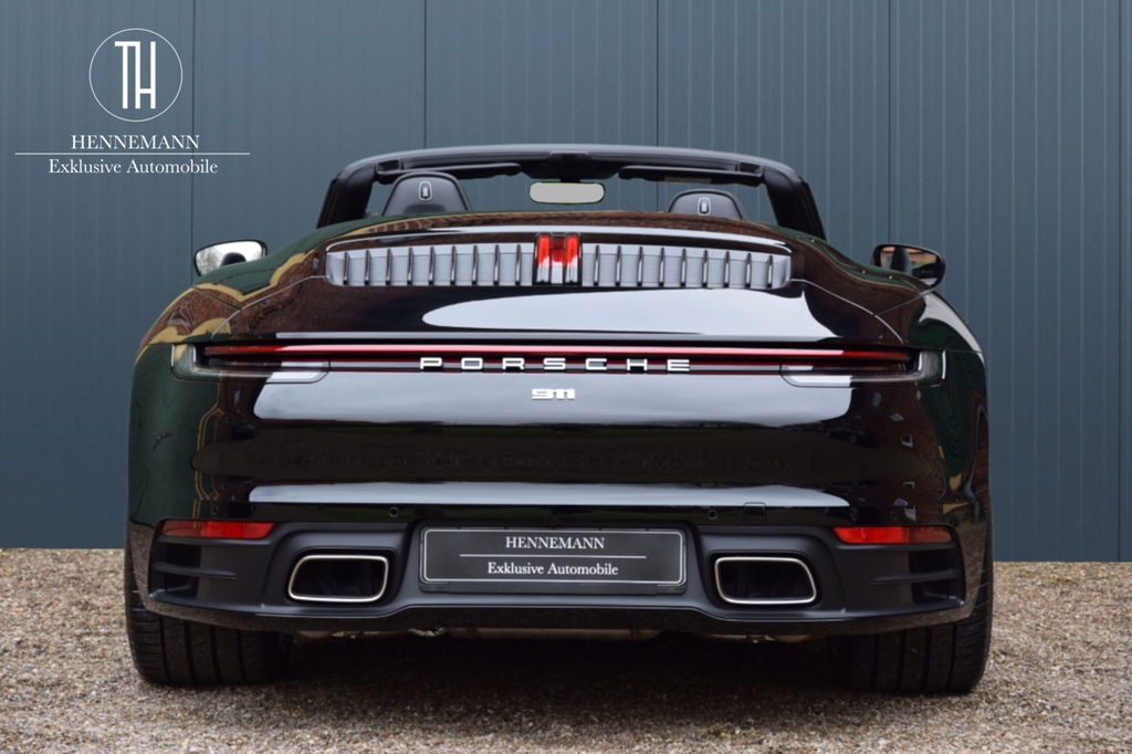 Porsche 992 Carrera