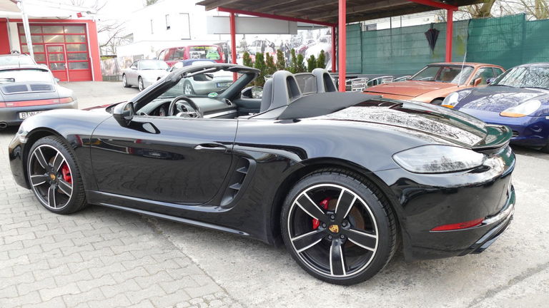Porsche 718 Boxster S