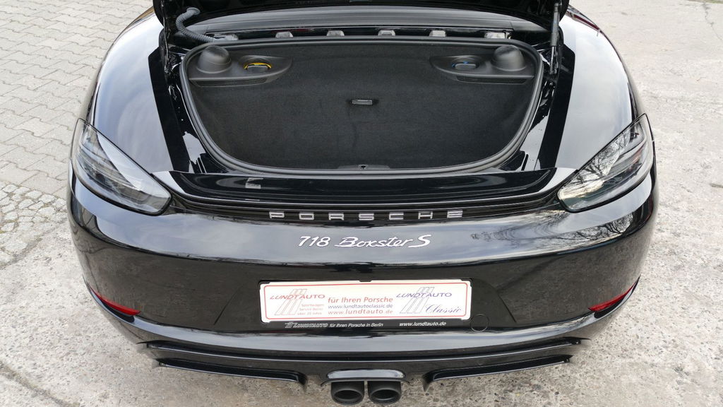 Porsche 718 Boxster S