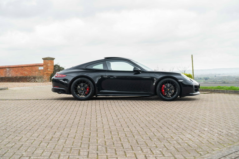 Porsche 991.2 Carrera 4 GTS