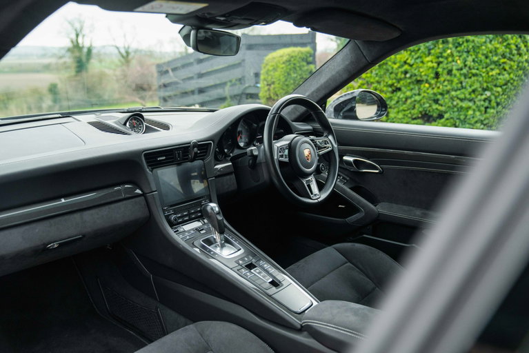 Porsche 991.2 Carrera 4 GTS