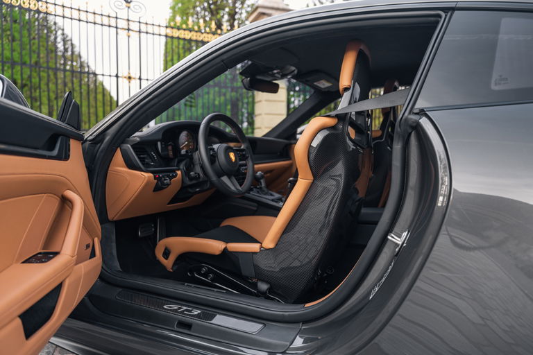 Porsche 992 GT3 Touring