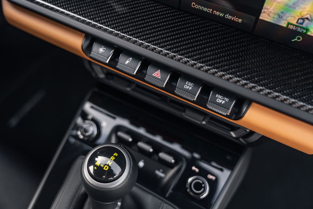 Porsche 992 GT3 Touring