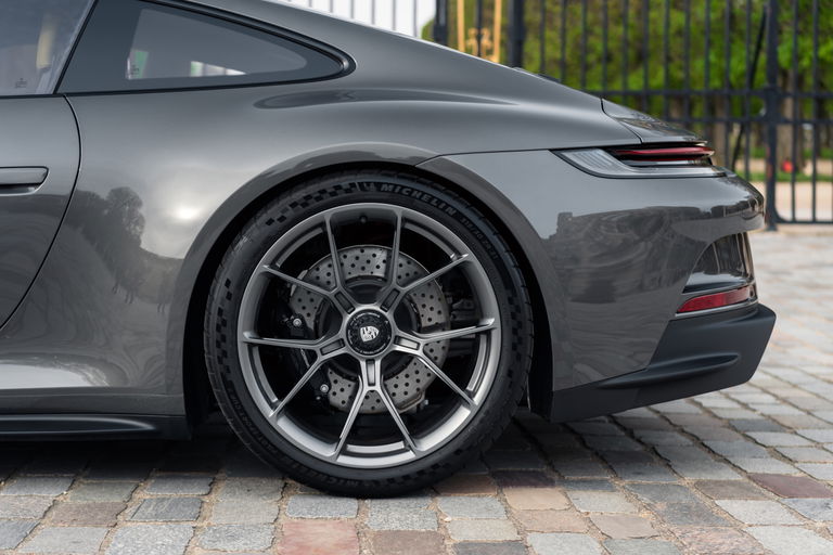 Porsche 992 GT3 Touring