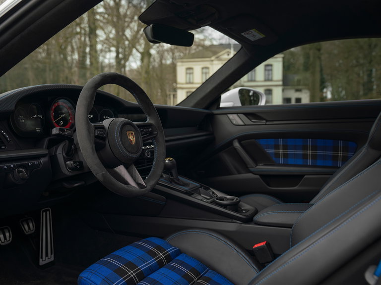 Porsche 992 GT3 Touring