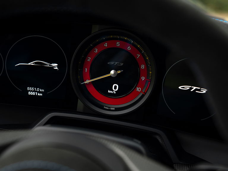 Porsche 992 GT3 Touring