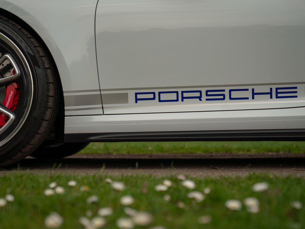 Porsche 992 GT3 Touring