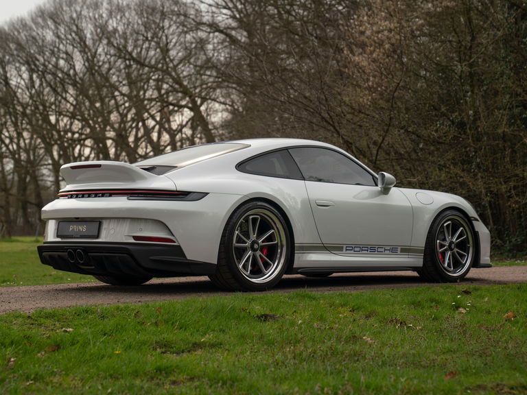 Porsche 992 GT3 Touring