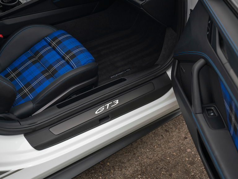 Porsche 992 GT3 Touring