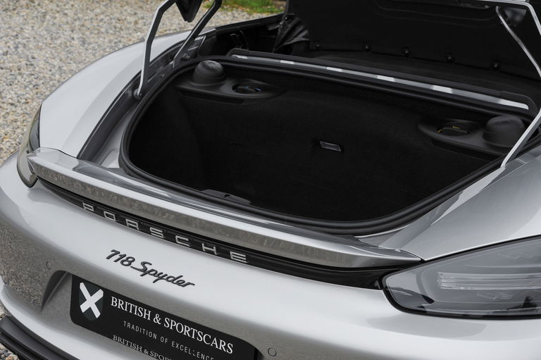 Porsche 718 Spyder