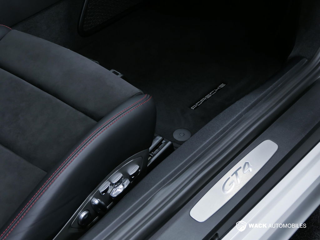 Porsche 981 Cayman GT4