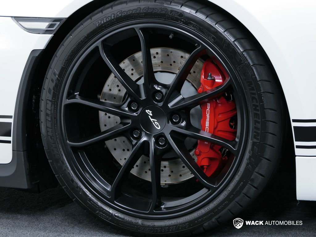 Porsche 981 Cayman GT4