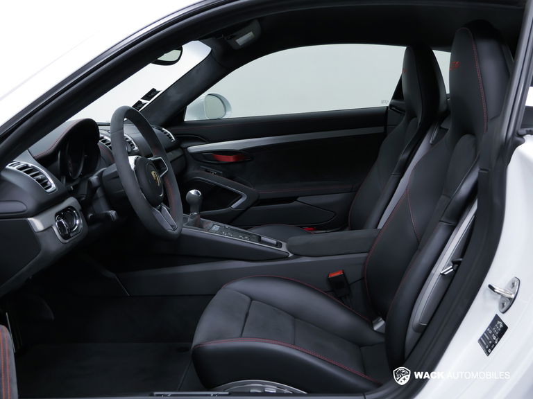 Porsche 981 Cayman GT4