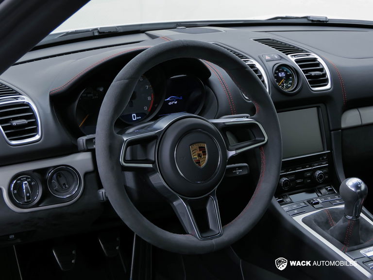 Porsche 981 Cayman GT4