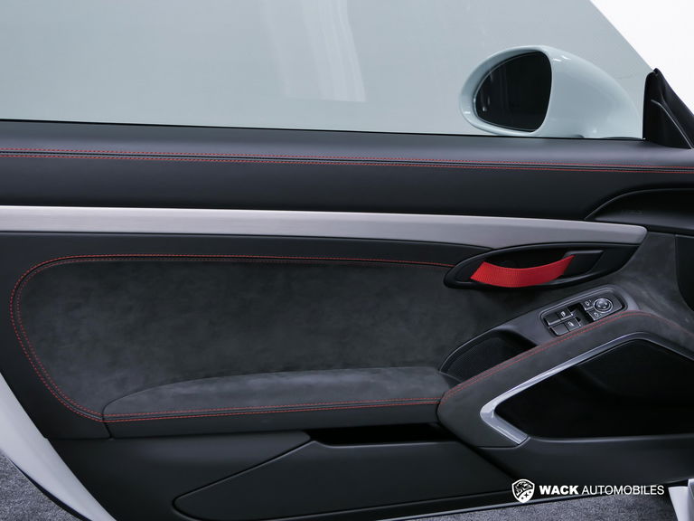 Porsche 981 Cayman GT4