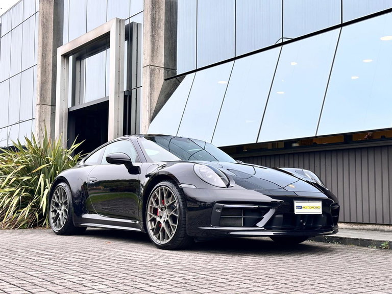 Porsche 992 Carrera 4S