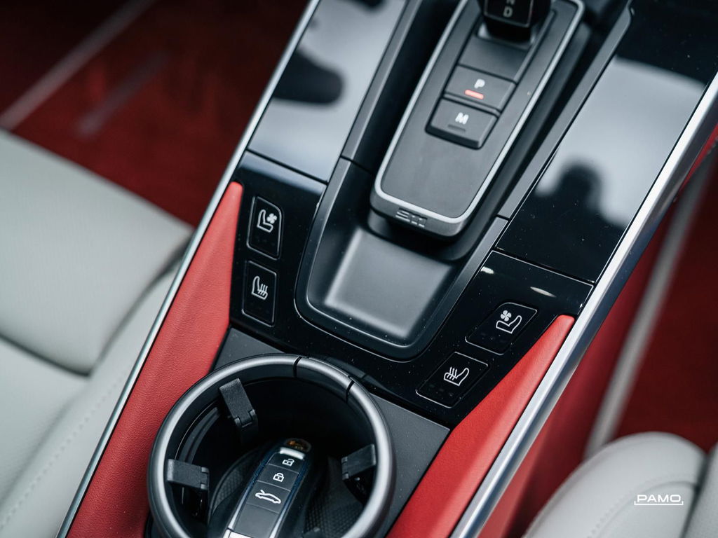 Porsche 992 Carrera GTS