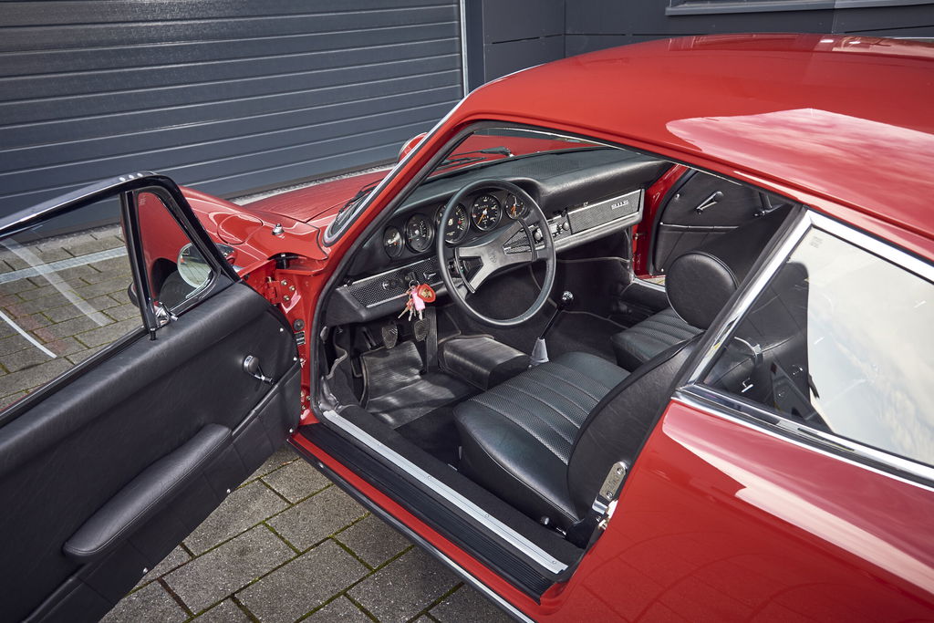 Porsche 911 S (F-Modell)