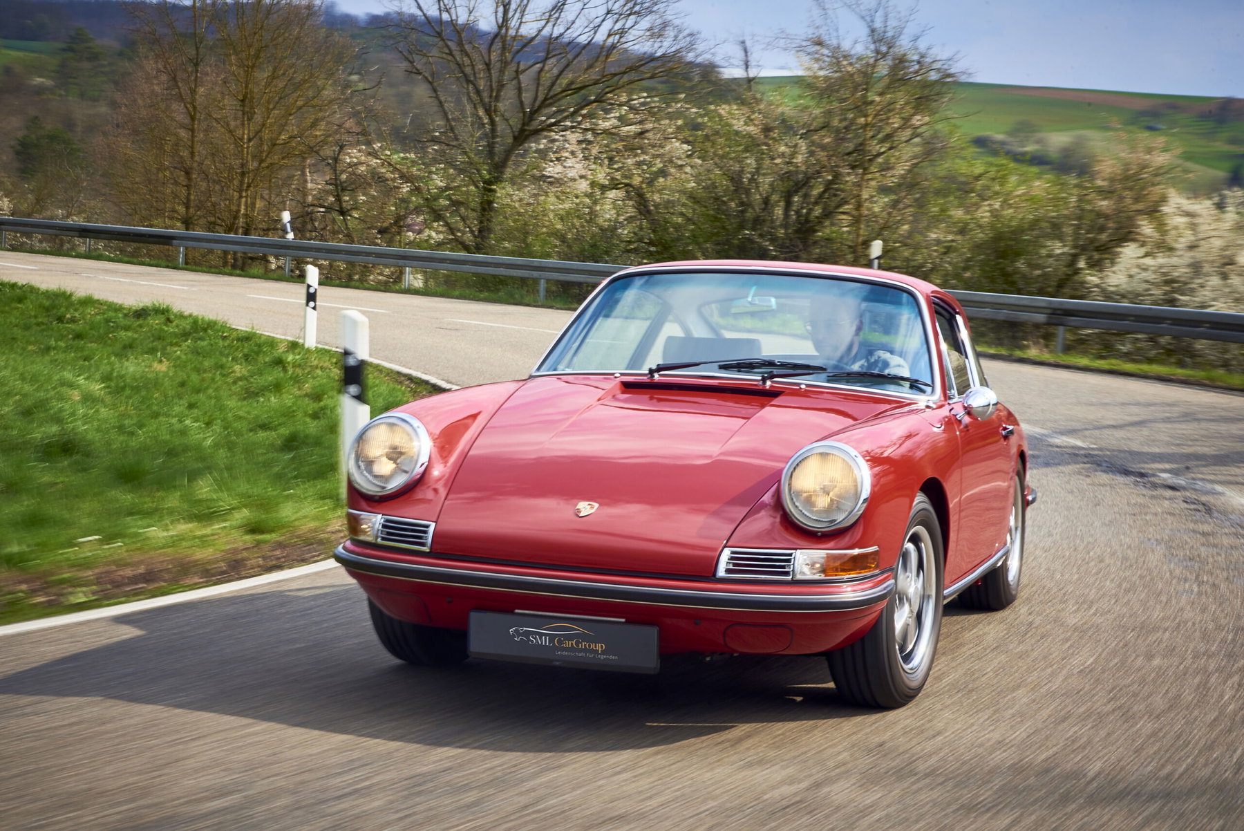 Porsche in Polo Red 6602 - Color Overview - elferspot.com - Elferspot