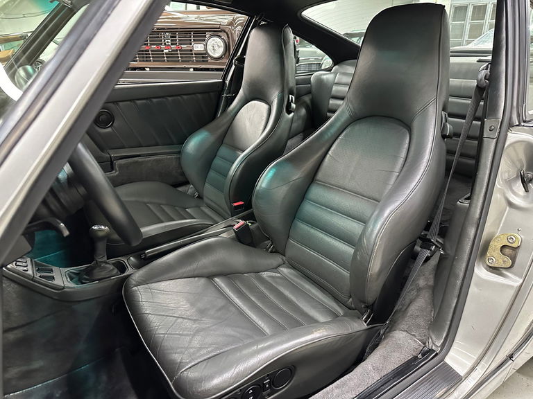 Porsche 964 Carrera 4