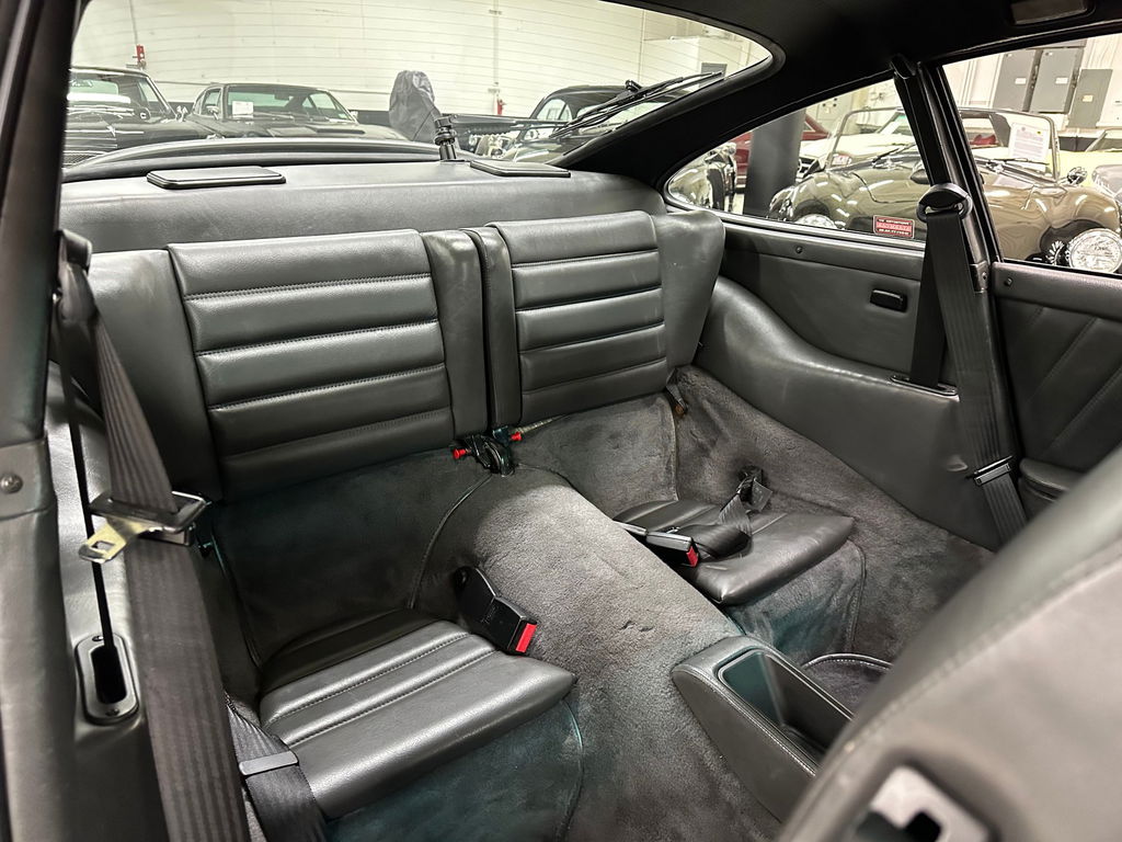 Porsche 964 Carrera 4