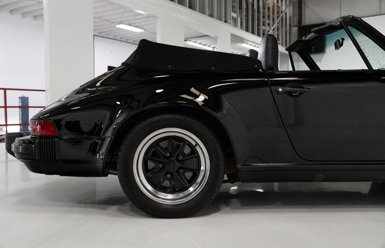 Porsche 911 Carrera 3.2 (US)